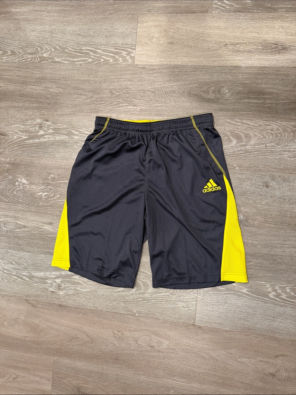 ADIDAS Men's Gray and Yellow Athletic Training Climalite  Nitro Shorts Small New